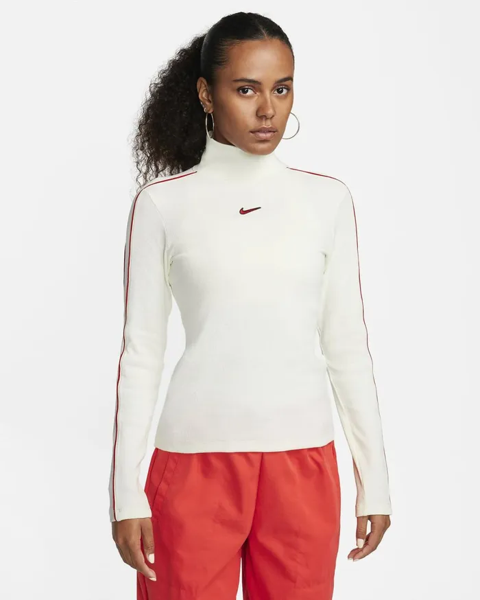 All Clothing Women Nike Sportswear Sailuniversity Red