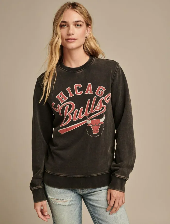 Bulls Crew Neck Sweatshirt 001 Black Women Lucky Brand Sweaters and Sweatshirts