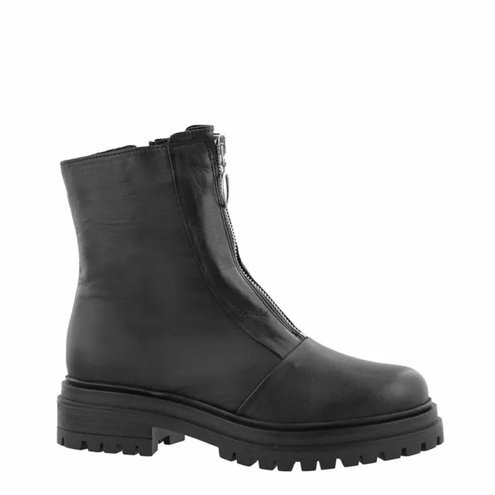 Carl Scarpa Savita Black Leather ZipUp Ankle Boots Women Leather Ankle Boots