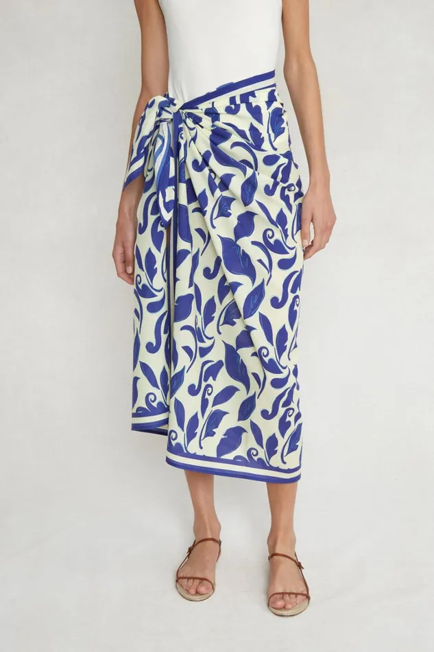 Chan Luu Bottoms Women Ivy Printed Sarong Blue