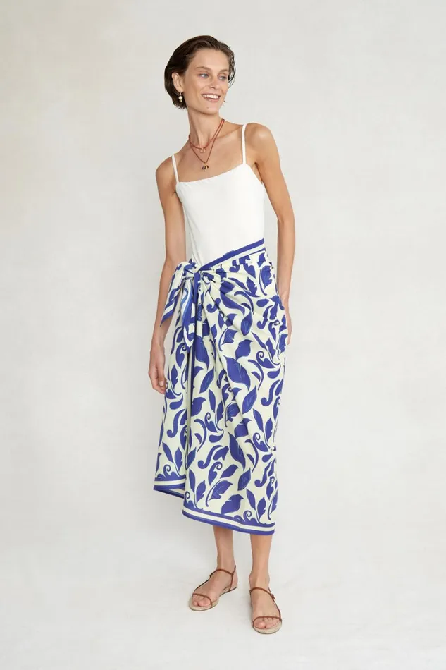 Chan Luu Bottoms Women Ivy Printed Sarong Blue