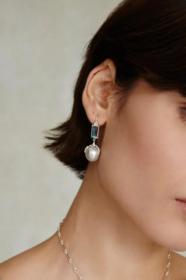 Chan Luu Earrings Women Lark Earrings Grey Pearl Mix