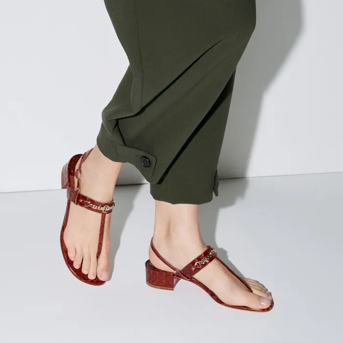 Christian Louboutin Flats and Loafers Women MJ Thong 25 Mm Mules 8211 Alligator Embossed Calf Leather 8211 Acajou Christian Louboutin Flats and Loafers Women MJ Thong 25 Mm Mules 8211 Alligator Embossed Calf Leather 8211 Acajou