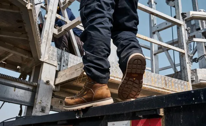 Cincinnati 8quot Waterproof 90 Heel Boot CarbonFiber Toe Men KEEN Work Boots and Shoes Cincinnati 8quot Waterproof 90 Heel Boot CarbonFiber Toe Men KEEN Work Boots and Shoes