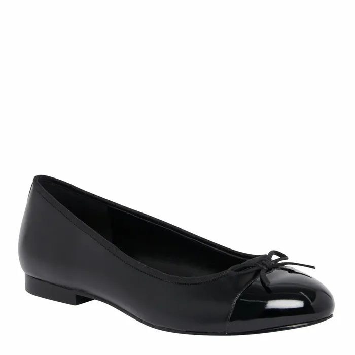JINKS Black Women Nine West Flats
