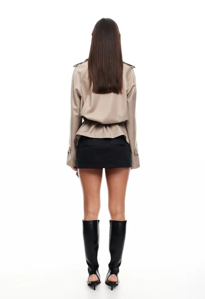 Lioness Fashion CROPPED TRENCHEROUS COAT Mushroom Women Outerwear Lioness Fashion CROPPED TRENCHEROUS COAT Mushroom Women Outerwear