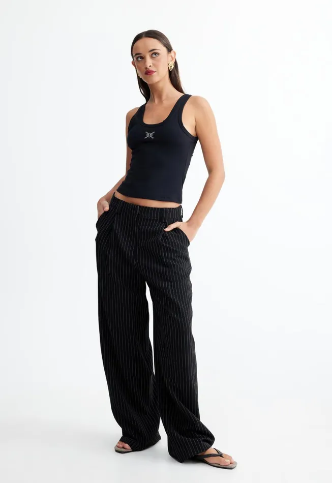 Lioness Fashion LEO PANT Onyx Pinstripe Women Pants Lioness Fashion LEO PANT Onyx Pinstripe Women Pants