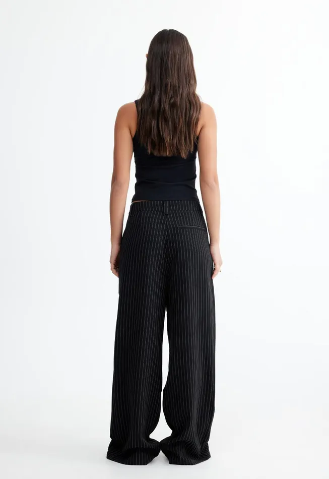 Lioness Fashion LEO PANT Onyx Pinstripe Women Pants Lioness Fashion LEO PANT Onyx Pinstripe Women Pants