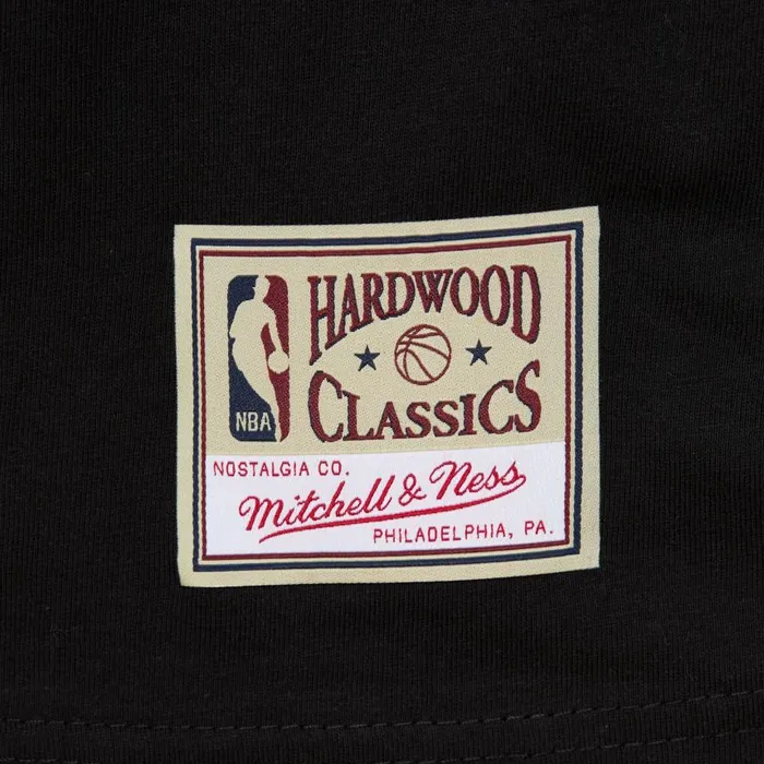 Mitchell and Ness Gameverse Tee Chicago Bulls Men TShirts and Tops Mitchell and Ness Gameverse Tee Chicago Bulls Men TShirts and Tops