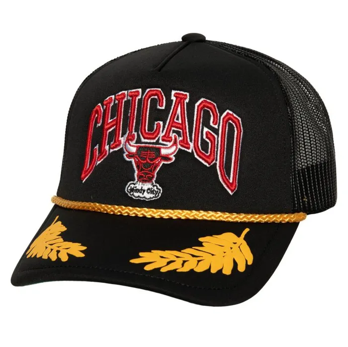 Mitchell and Ness Gold Leaf Trucker HWC Chicago Bulls Men Hats and Headwear