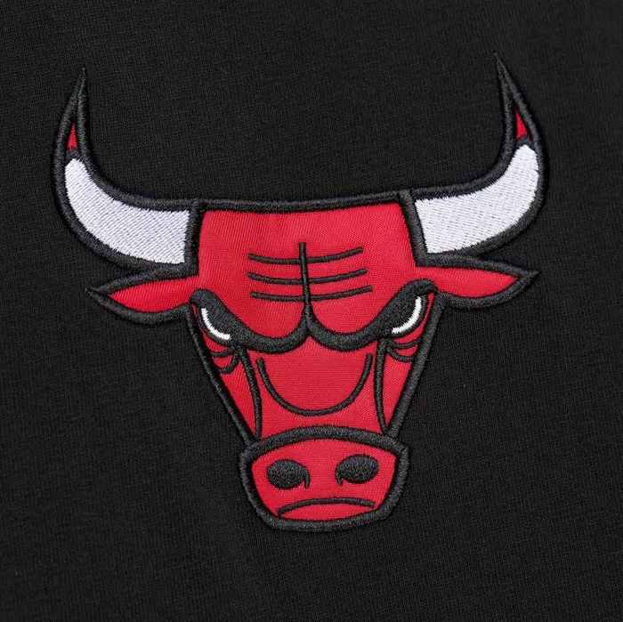 Mitchell and Ness Jacquard Ringer SS Tee Vintage Logo Chicago Bulls Men TShirts and Tops Mitchell and Ness Jacquard Ringer SS Tee Vintage Logo Chicago Bulls Men TShirts and Tops