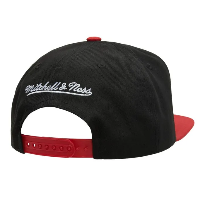 Mitchell and Ness Logo Bill Snapback Chicago Bulls Men Hats and Headwear Mitchell and Ness Logo Bill Snapback Chicago Bulls Men Hats and Headwear