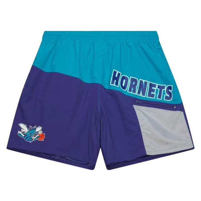 Mitchell and Ness Nylon Utility Shorts Charlotte Hornets Men Shorts