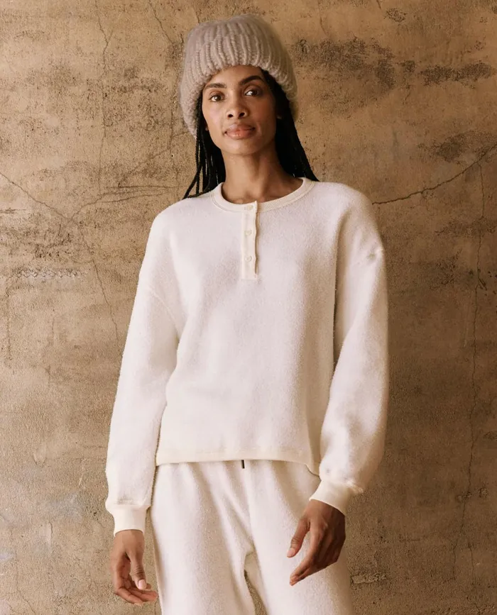 Novelty Tees and Sweats Women The Great The Fleece Henley Sweatshirt Washed White Novelty Tees and Sweats Women The Great The Fleece Henley Sweatshirt Washed White