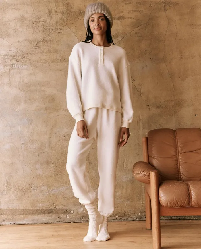 Novelty Tees and Sweats Women The Great The Fleece Henley Sweatshirt Washed White Novelty Tees and Sweats Women The Great The Fleece Henley Sweatshirt Washed White