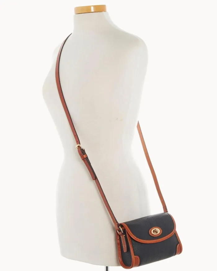 Pebble Grain 18 Crossbody Black Women Dooney and Bourke Crossbodies Pebble Grain 18 Crossbody Black Women Dooney and Bourke Crossbodies
