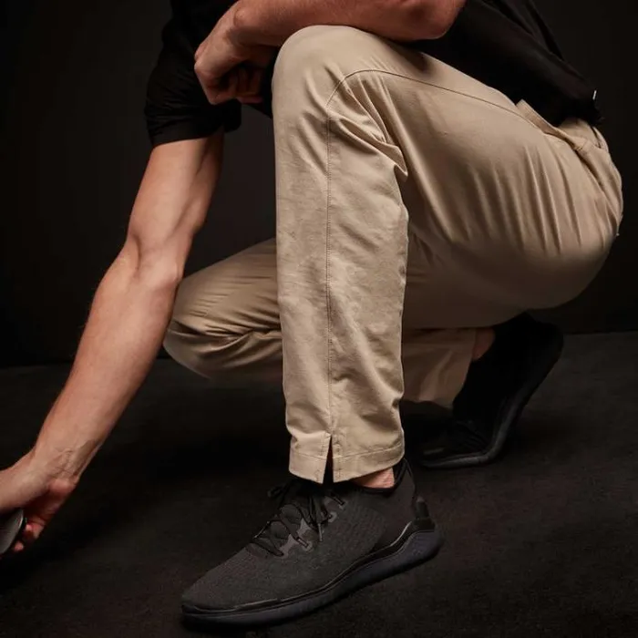 Performance Bottoms Men James Perse Golf Trouser Sand