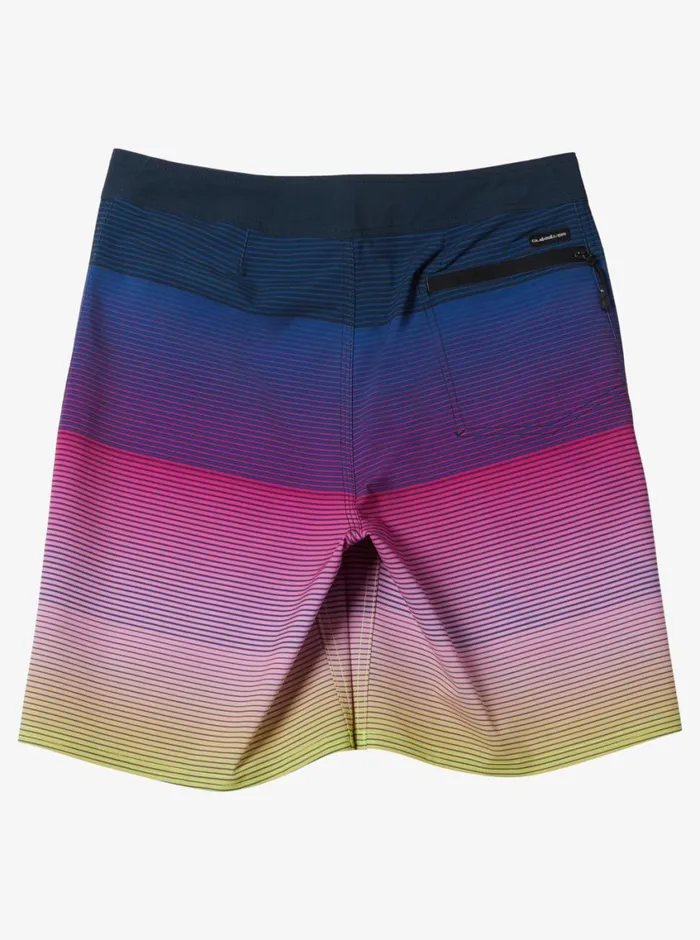 Quiksilver 816 Surfsilk Massive 17034 Boardshorts Dark Navy Boys Boardshorts