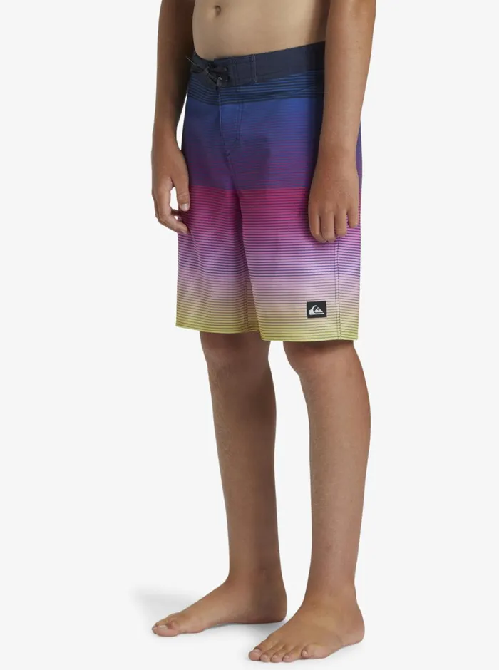 Quiksilver 816 Surfsilk Massive 17034 Boardshorts Dark Navy Boys Boardshorts