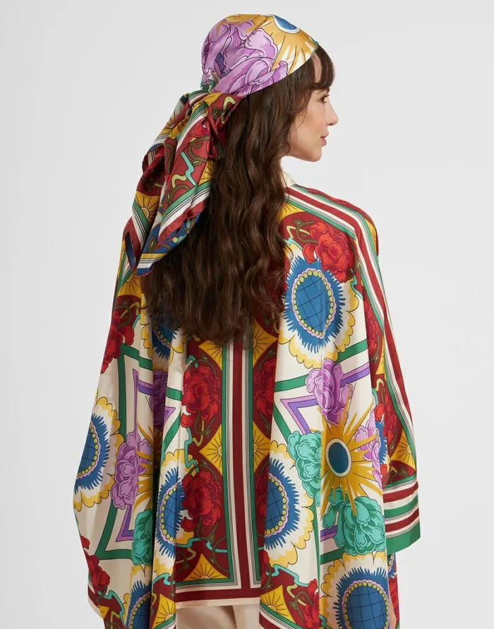 Ready To Wear Foulards and Scarves La Double J Scarf Double 90X90 Taormina Place Ivory Ready To Wear Foulards and Scarves La Double J Scarf Double 90X90 Taormina Place Ivory