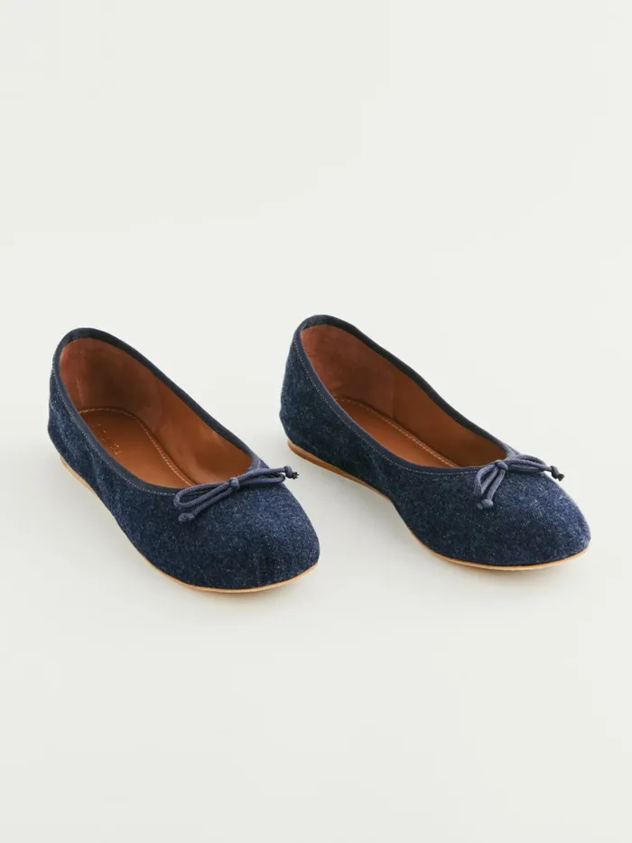 Reformation Flats Apollonia Ballet Flats Dark Denim 8211 Women Reformation Flats Apollonia Ballet Flats Dark Denim 8211 Women