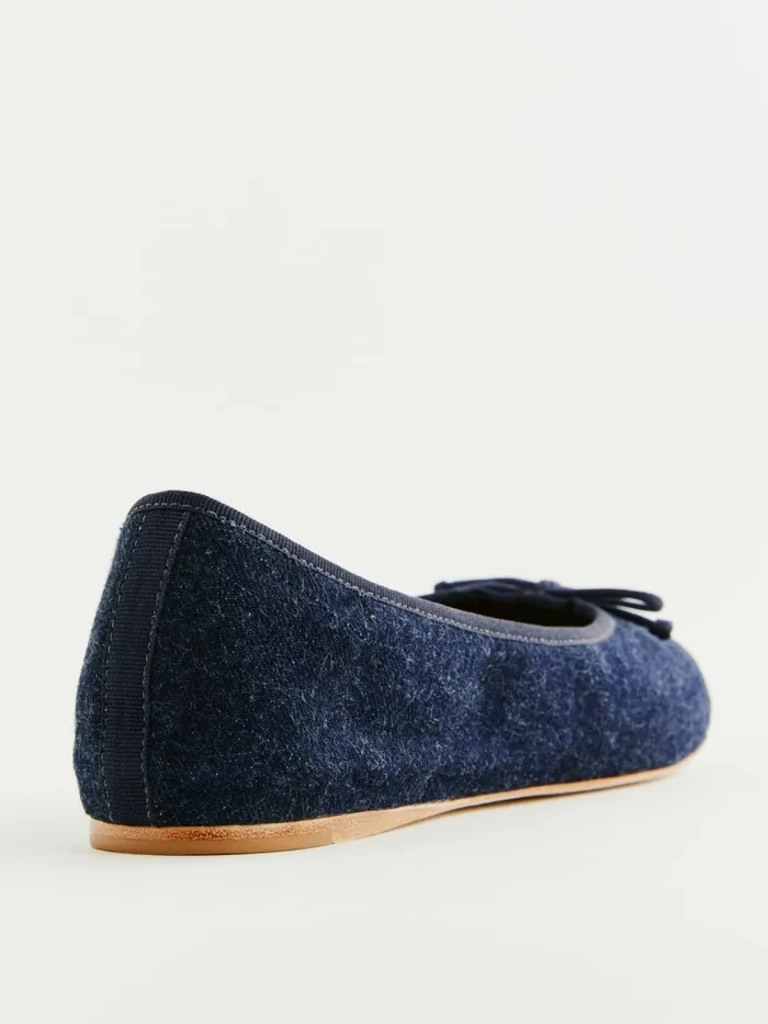 Reformation Flats Apollonia Ballet Flats Dark Denim 8211 Women Reformation Flats Apollonia Ballet Flats Dark Denim 8211 Women