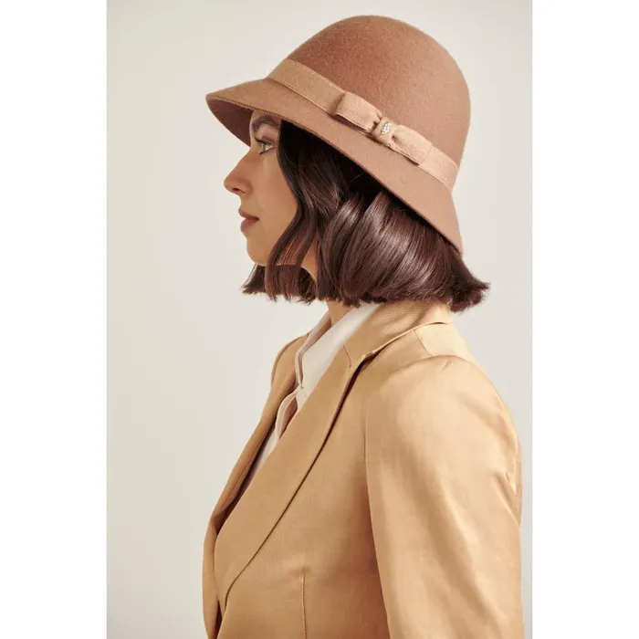 Round Crown Hats Helen Kaminski Alfreda 6 Camel