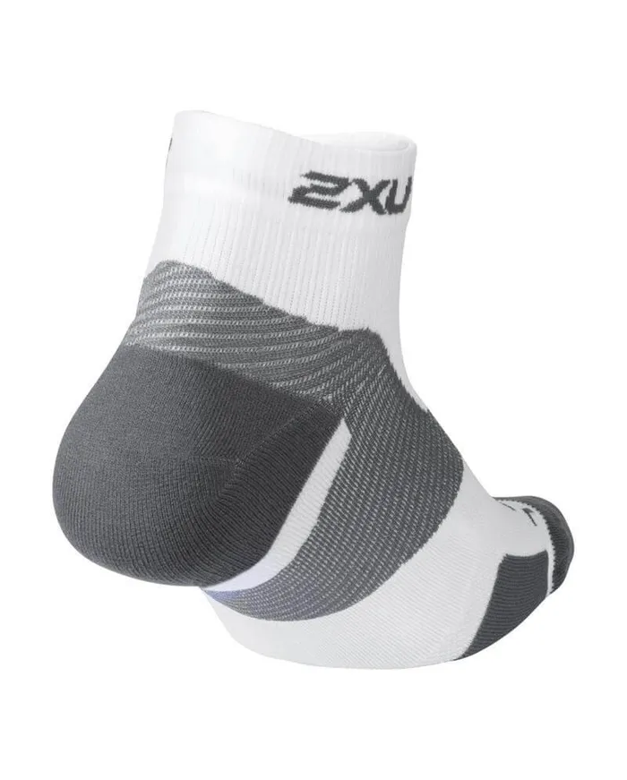 Socks Accessories 2XU Vectr Light Cushion 14 Crew Compression Socks Whitegrey
