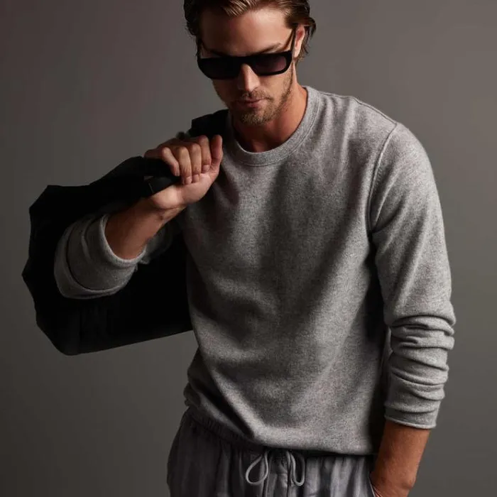 Sweaters Men James Perse Recycled Cashmere Crew Neck Sweater Light Heather Grey Sweaters Men James Perse Recycled Cashmere Crew Neck Sweater Light Heather Grey