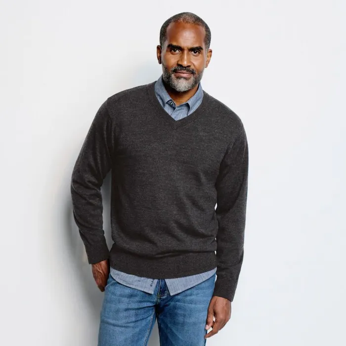 Sweaters Men Orvis Merino VNeck LongSleeved Sweater Navy