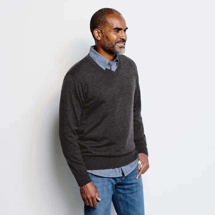 Sweaters Men Orvis Merino VNeck LongSleeved Sweater Navy
