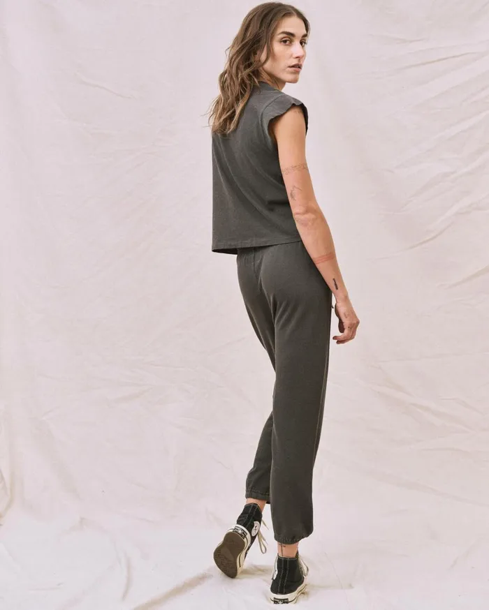 Tees Women The Great The Peak Shoulder Tee Washed Black Tees Women The Great The Peak Shoulder Tee Washed Black