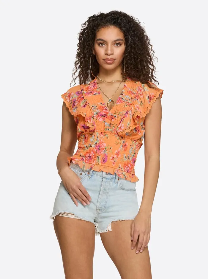 Women Jessica Simpson Tops and Tees Lilianna Top In Watercolor Roses