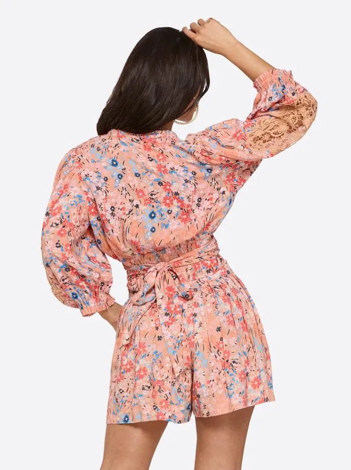 Women Jessica Simpson Tops and Tees Patsy Top In Blooming Pastures