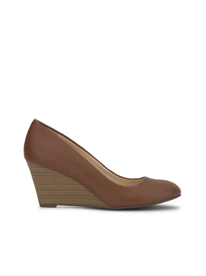 Women Jessica Simpson Wedges Sampson Wedge In Almond