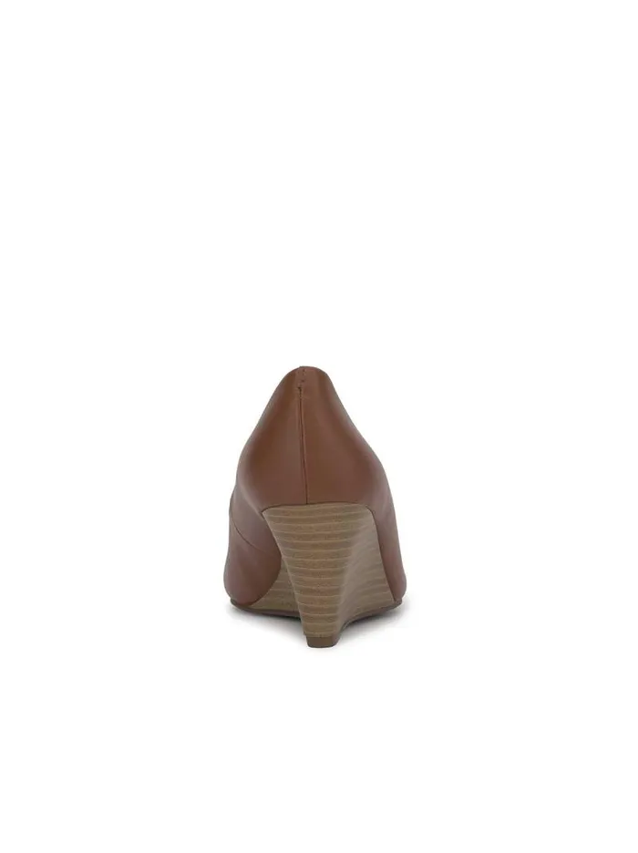 Women Jessica Simpson Wedges Sampson Wedge In Almond
