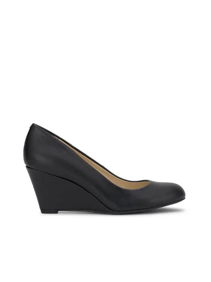 Women Jessica Simpson Wedges Sampson Wedge In Black